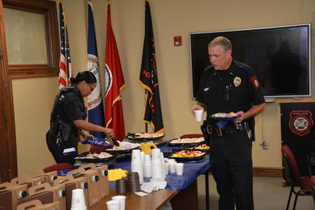 Police officers eating