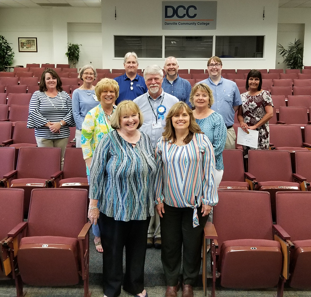 photo of the 2019 service award recipients